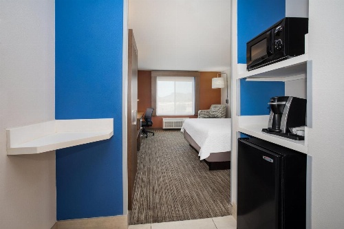 Holiday Inn Express Hotel & Suites Tucson image 4